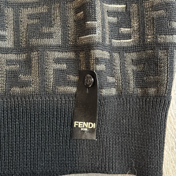 Authentic Fendi Crewneck - Picture 3 of 6